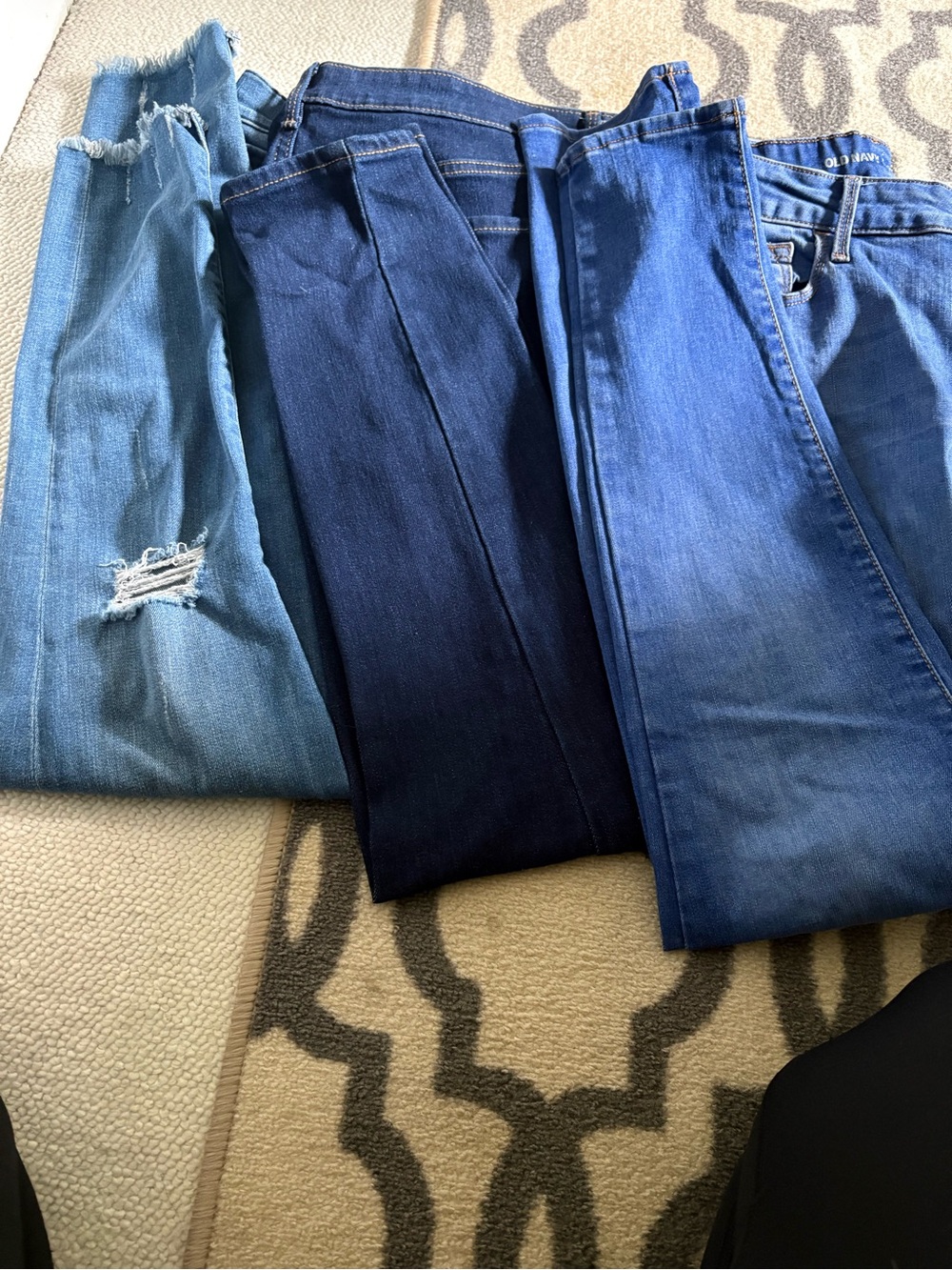 EXPRESS & OLD NAVY BUNDLE OF 3 JEANS. SIZE 12